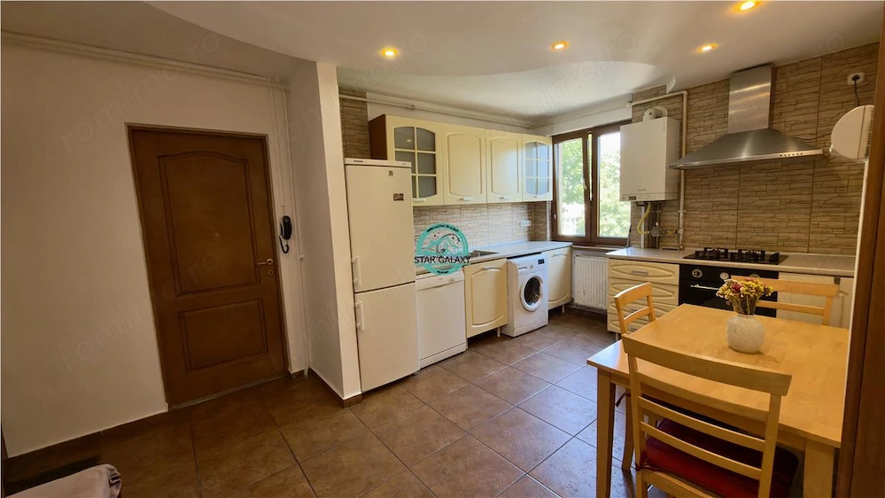 Inchiriez apartament cu 3 camere modern Utilat la 7 minute de centru