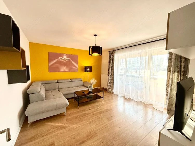 Inchiriez apartament 3 camere Coresi Kasper