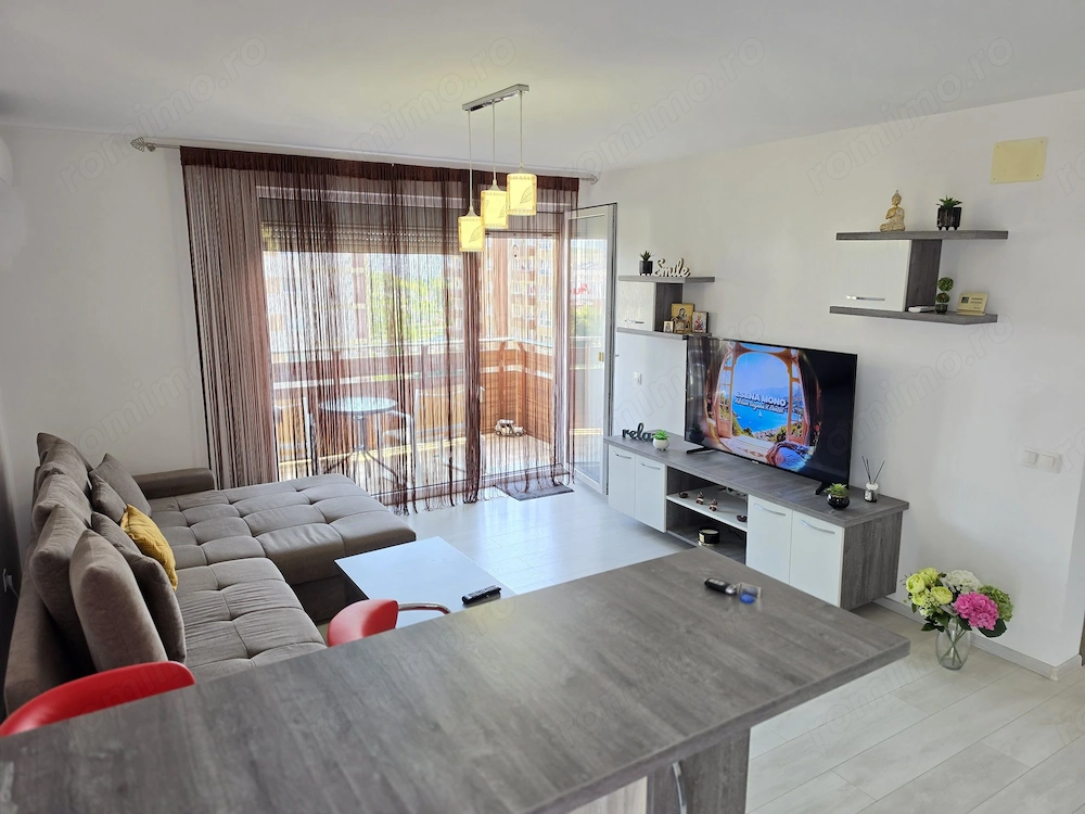 Studio Urban Coresi +loc parcare privat+boxă