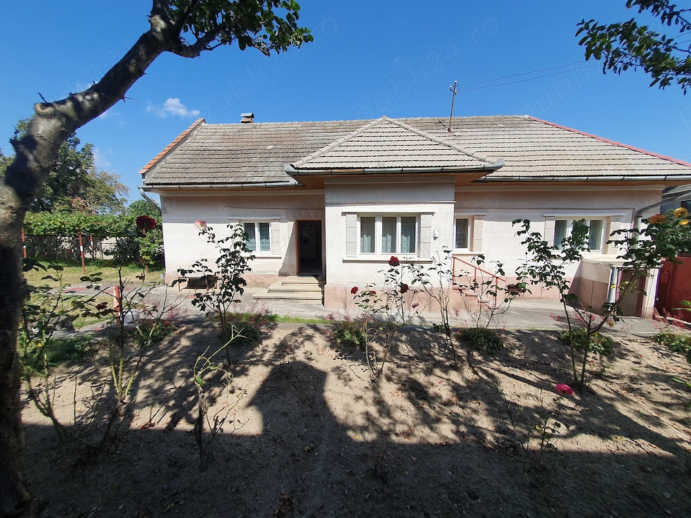 Sacele-Baciu, casa, teren 1200 mp,140000 euro