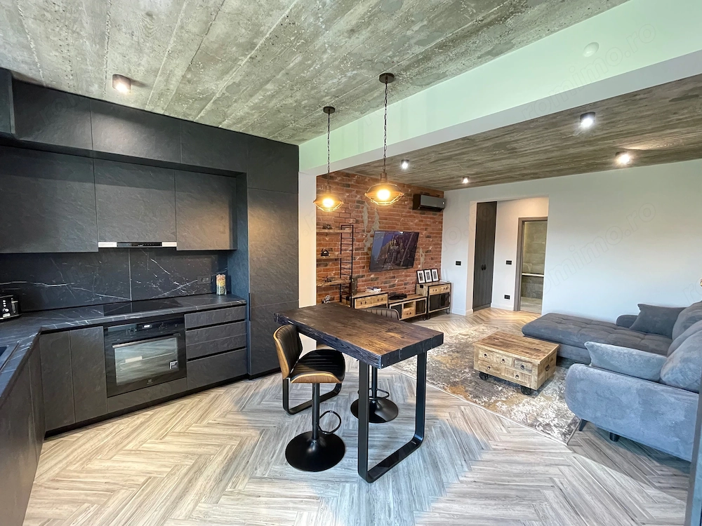 De inchiriat apartament 2 camere in centru