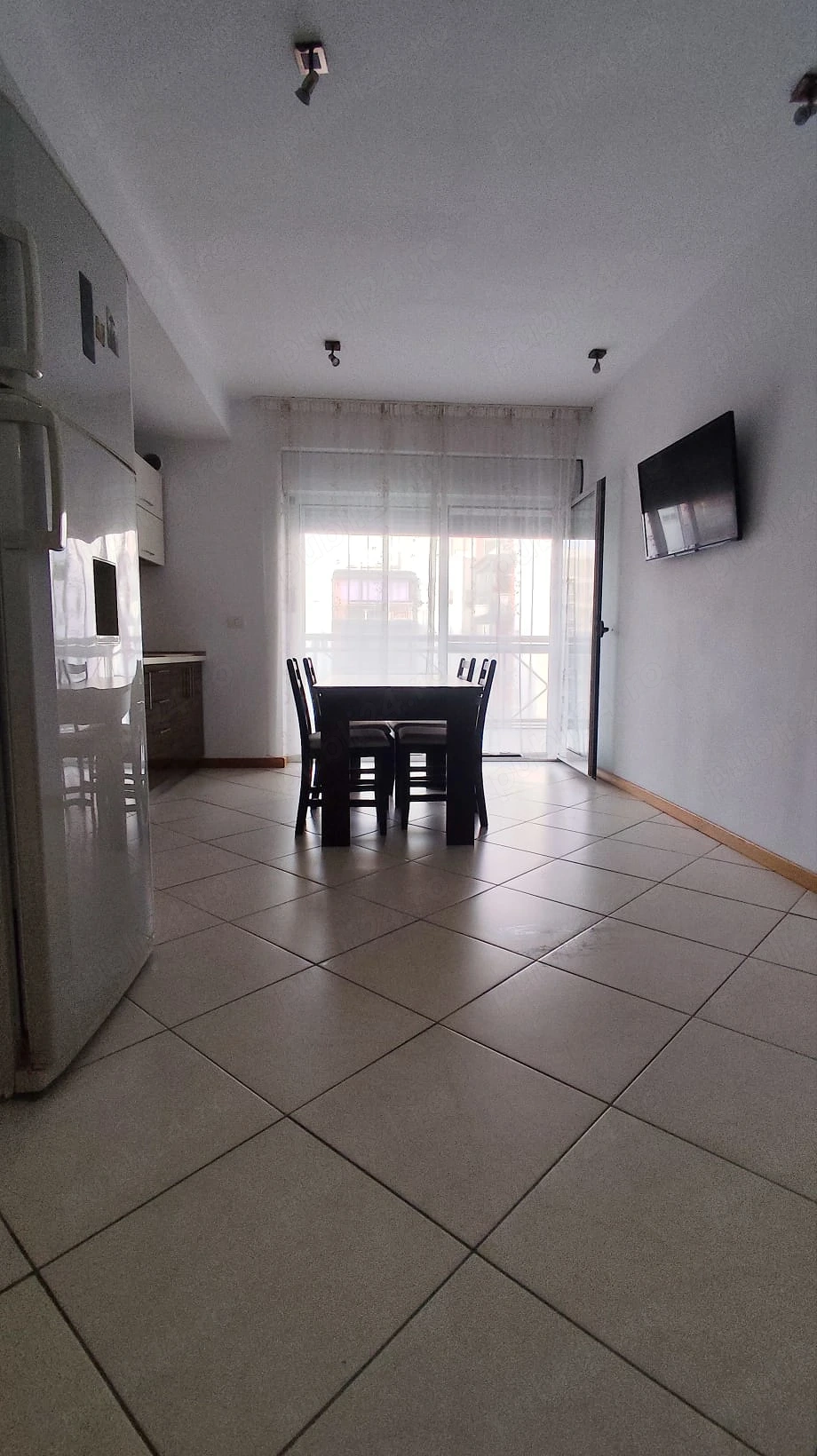 Proprietar,inchiriez apartament 3 camere