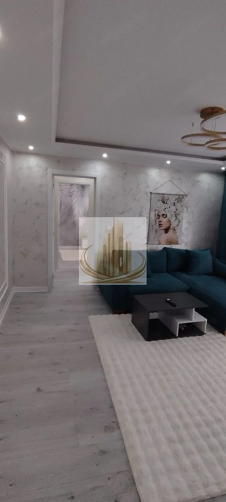 Apartament cu 3 camere complet renovat si mobilat, Calea Șagului