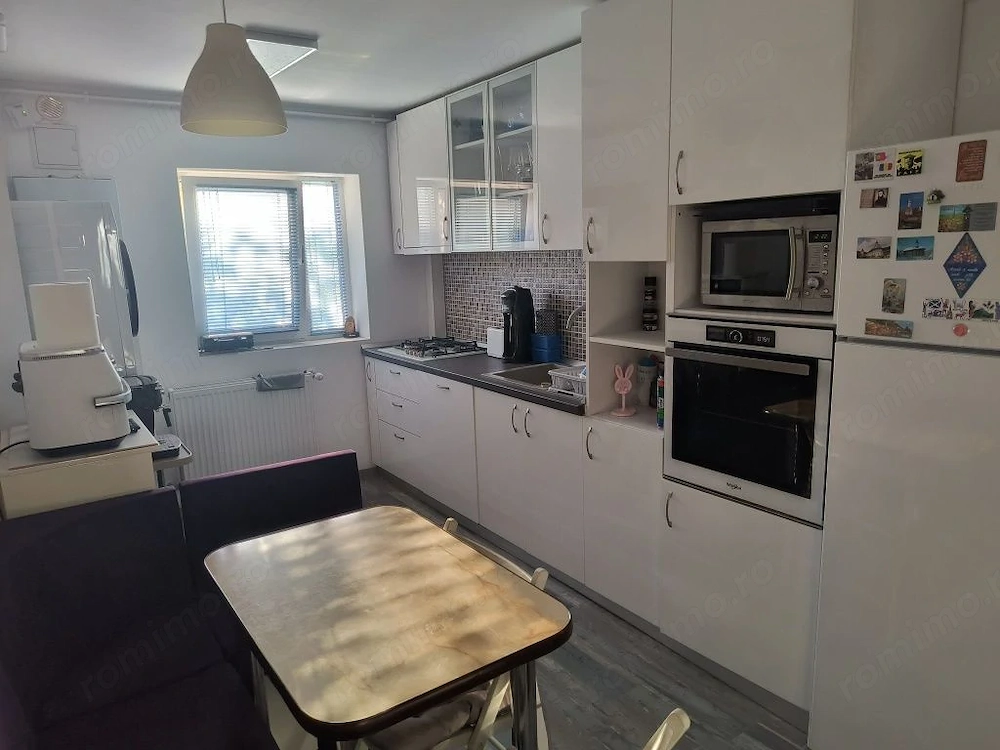 Vanzare apartament 3 camere decom., renovat complet,  centrală – Drumul Taberei
