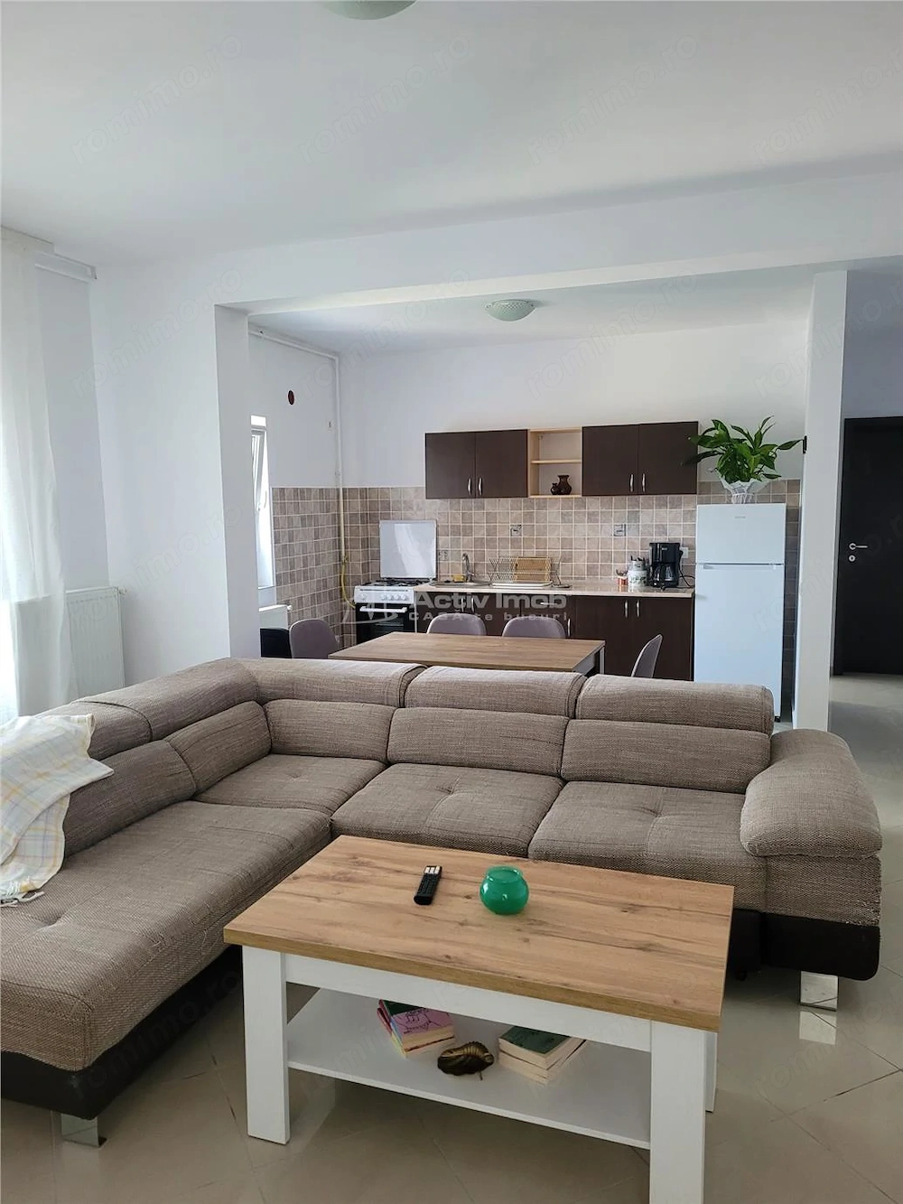 Apartament - 3 camere - Cristian