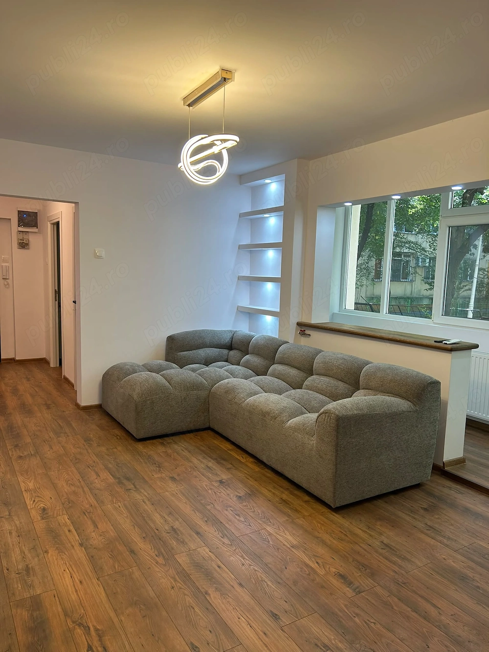 Inchiriere Apartament 3 camere renovat complet - bd. Alexandru Obregia