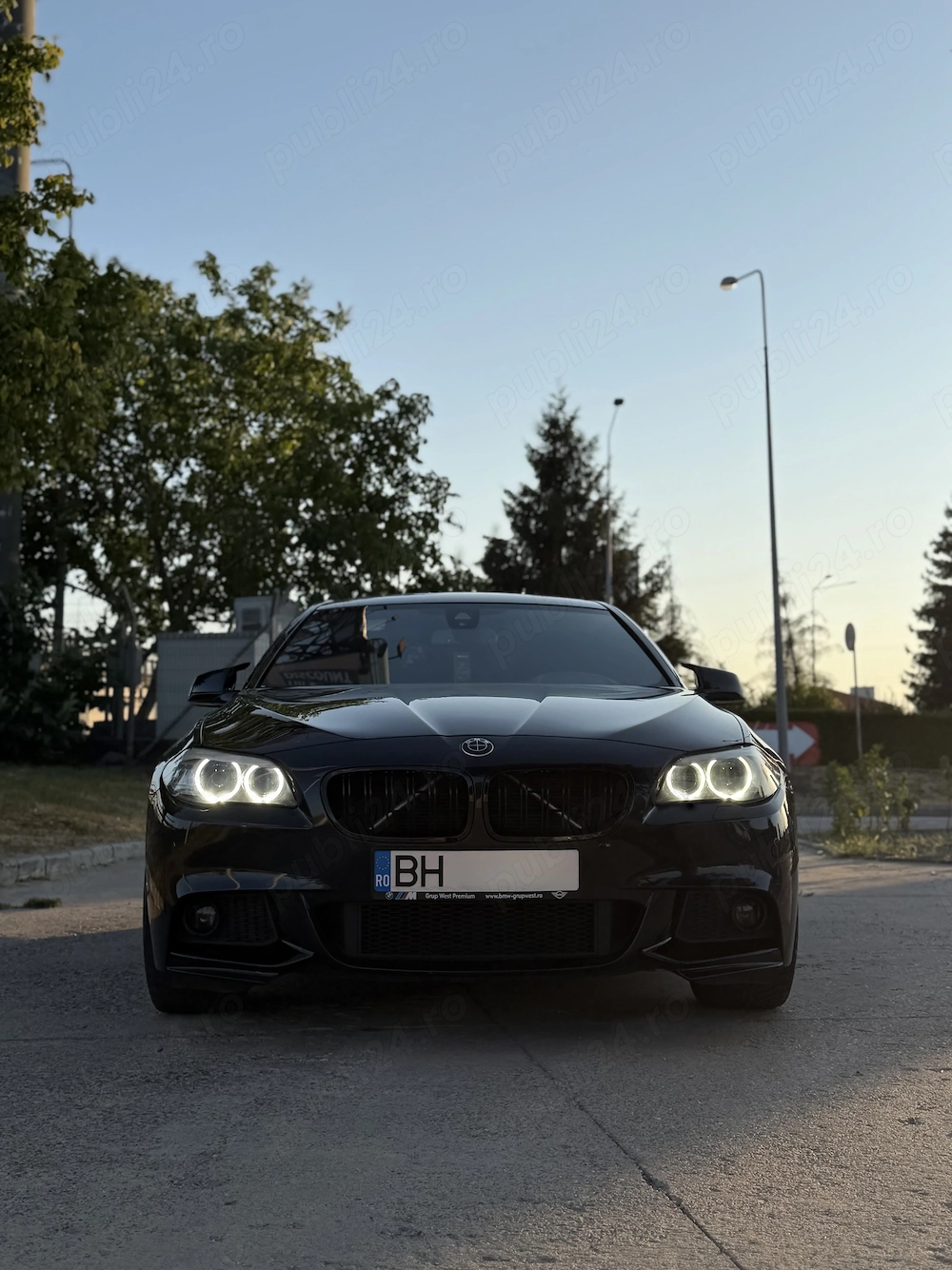 BMW F10 520d Pachet M Fabrica, Cutie sport, Istoric la reprezentanta, Carbonscwarz, Distributie! 