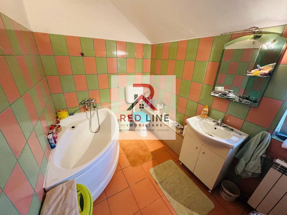Casa in Simian - la 500 ml. de Dunare  - Exclusiv Red Imobiliare