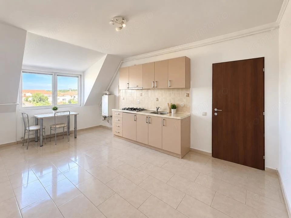 Apartament 3 camere, open space, zona Lipovei -Thalia 