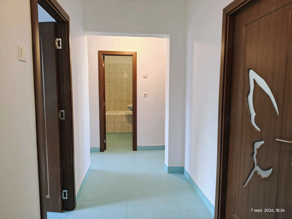 Inchiriez apartament cu 3 camere