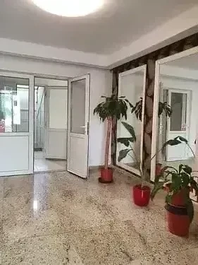 Vând Garsonieră Piața Trapezului