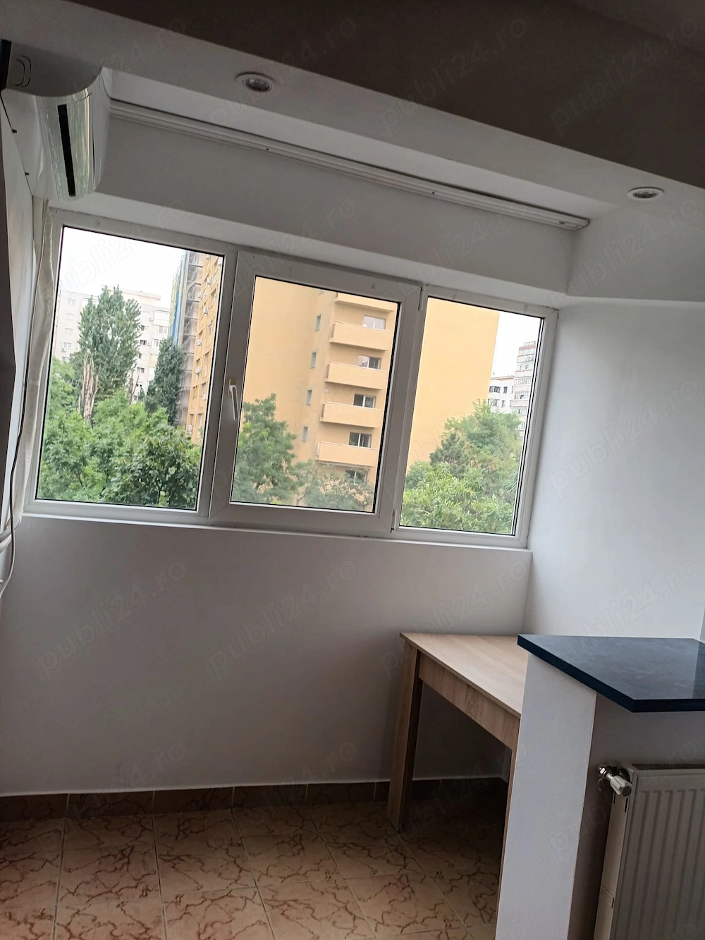 Închiriez Garsoniera
