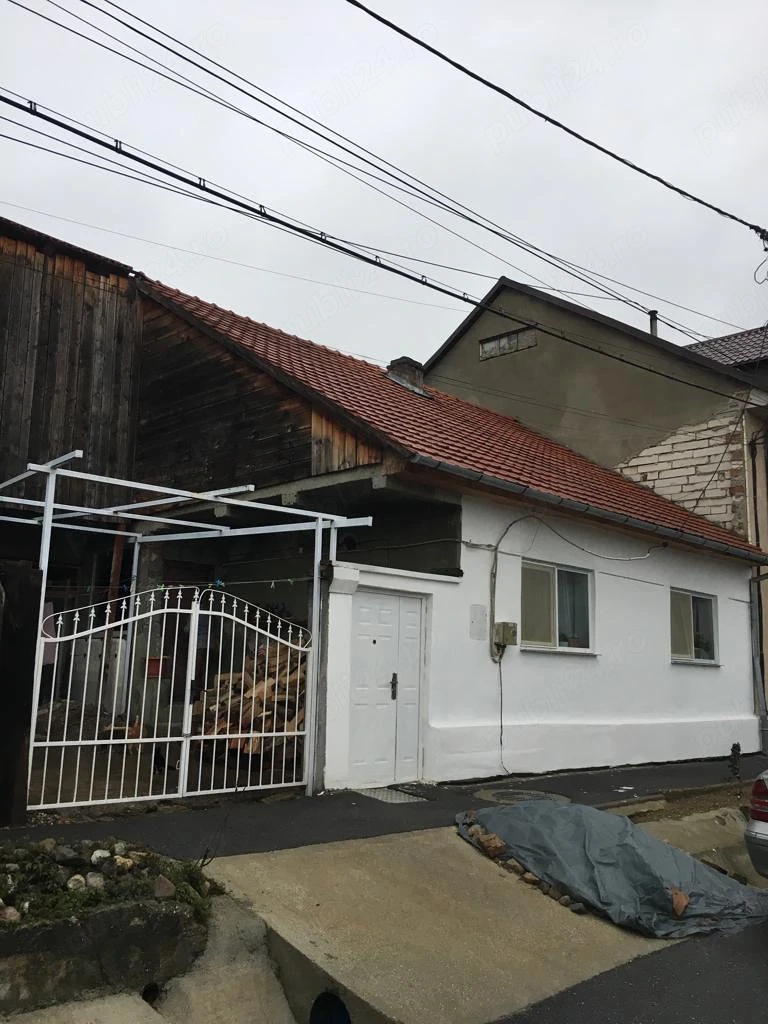 Vand casa zona nord