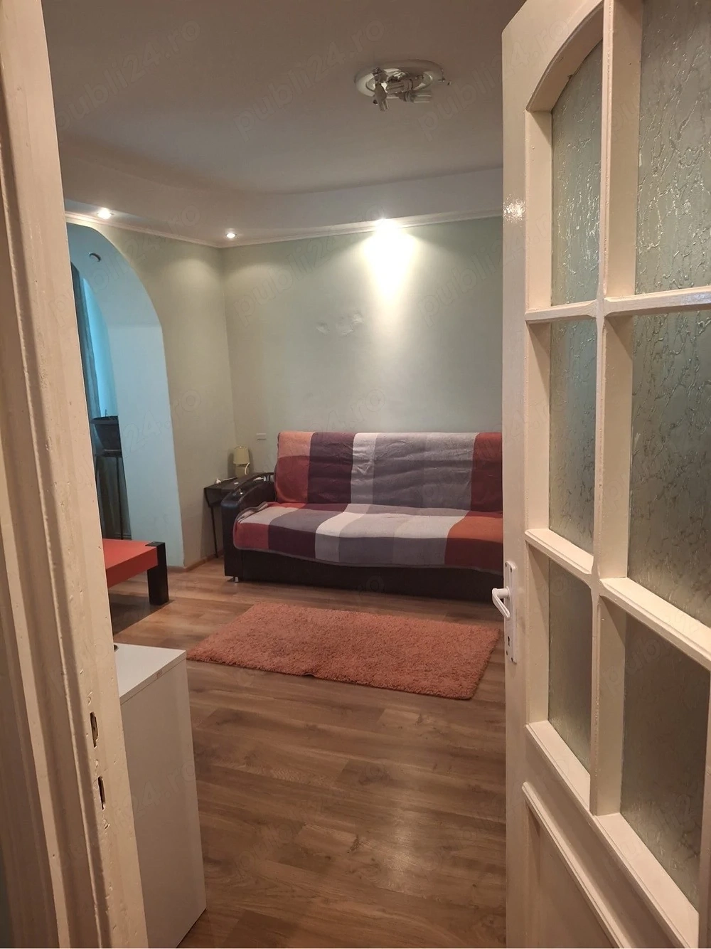 Inchiriere apartament cu 2 camere semidecomandate