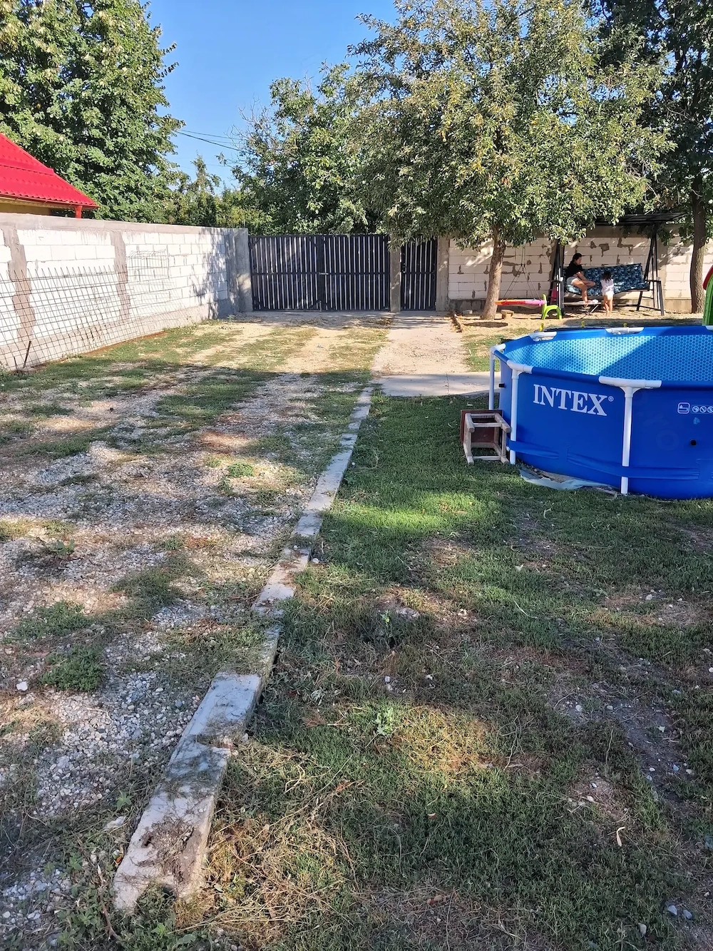 Vând casă cărămidă în Orbeasca de Sus, curte 1500 mp, gard BCA și instalații noi