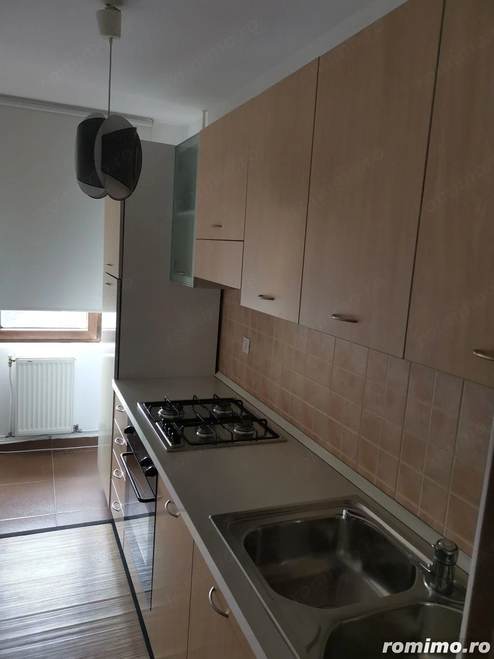 Ofer spre închiriere garsoniera în zona Panduri