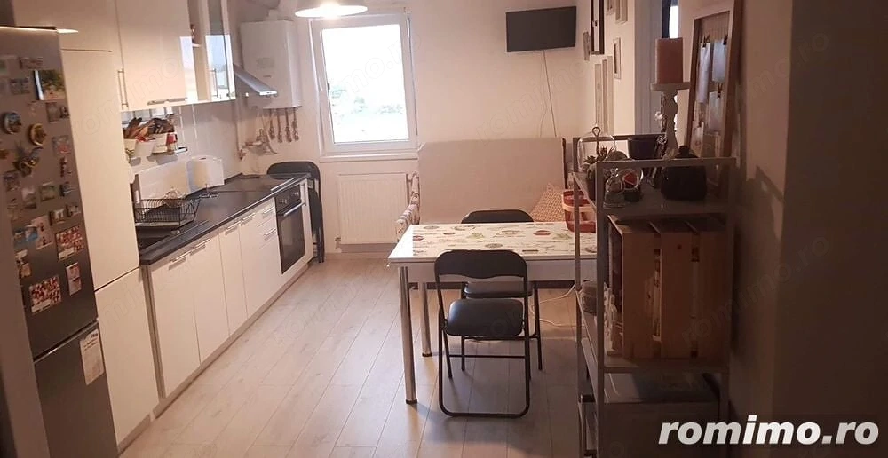 Garsoniera de inchiriat in zona 1 Decembrie centrala proprie