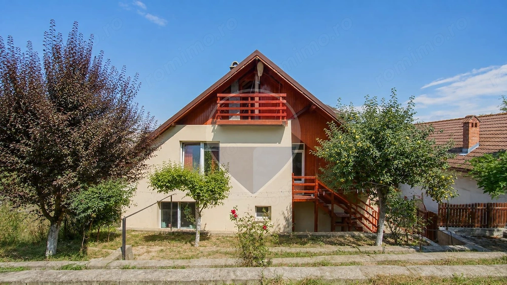 PURCARENI – 2 CASE , MULTIPLE POSIBILITATI | 533 mp | 0% comision