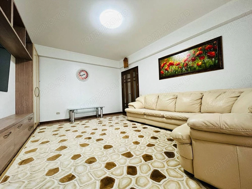 Se ofera spre inchiriere apartament cu trei camere in zona Pajura