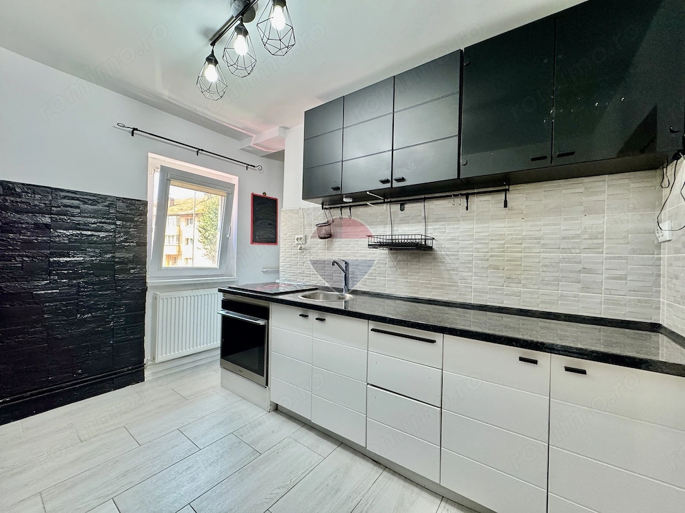 Apartament cu 3 camere, decomandat, in Centrul Nord – Râșnov