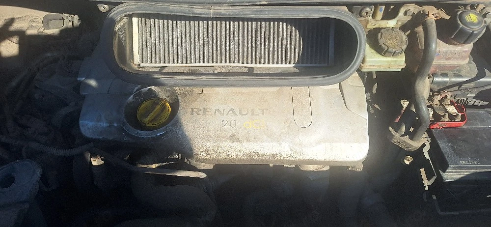 Motor Renault Espace Trafic Laguna 2.0 DCi M9R P8, 1995 cmc, Euro 5   an 2011 Se vinde motor + injec