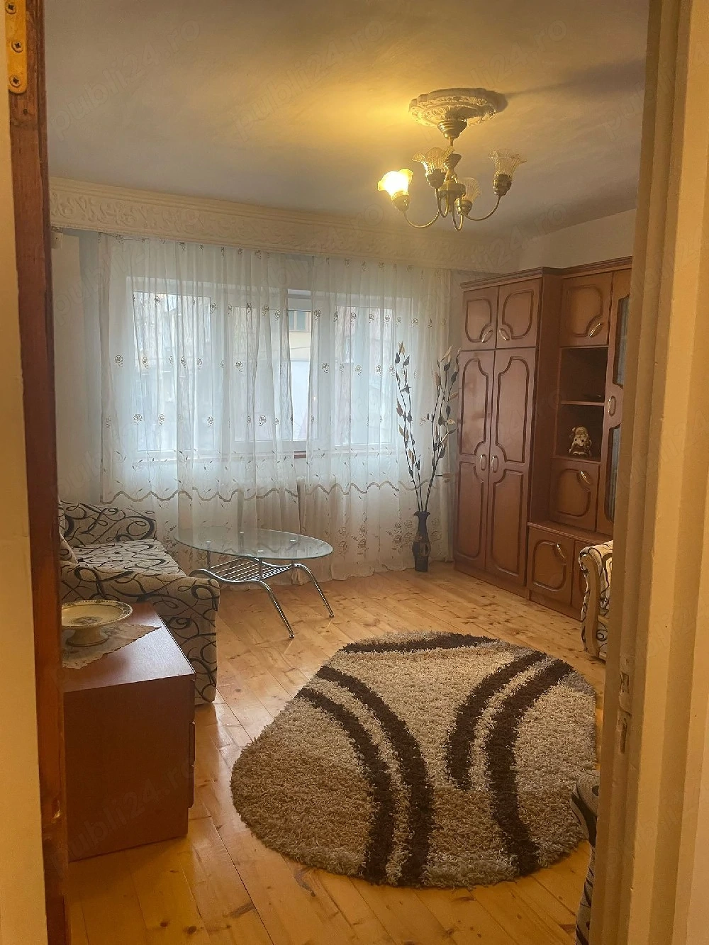 Închiriez garsoniera 33mp confort 1