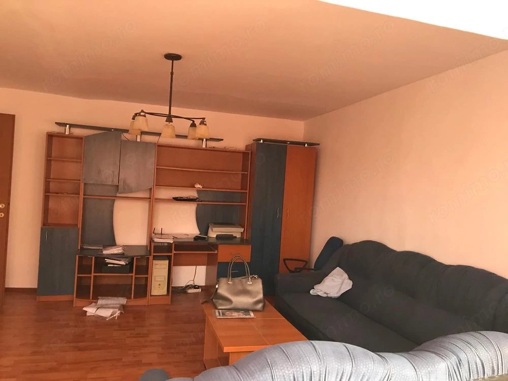 Vand apartament zona Steaua