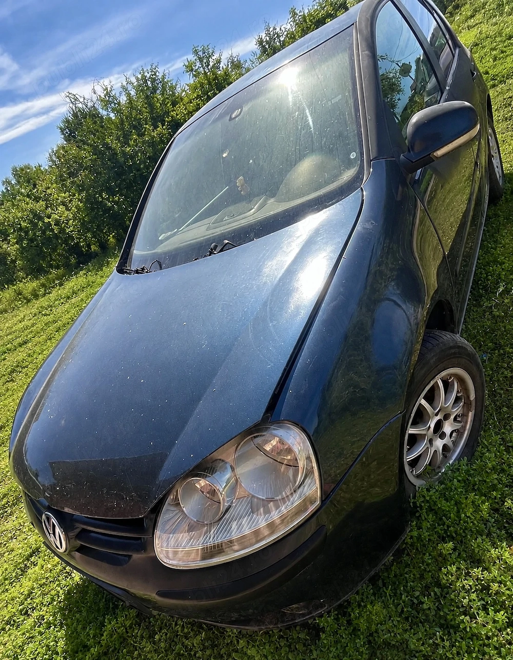 Vând pentru piese VW Golf 5 - 2004 și Opel Astra H-2005 (complete)
