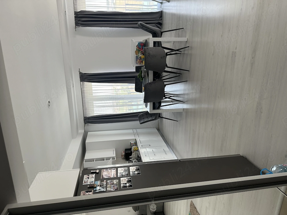 Inchiriez apartament 3 camere Cosmopolis