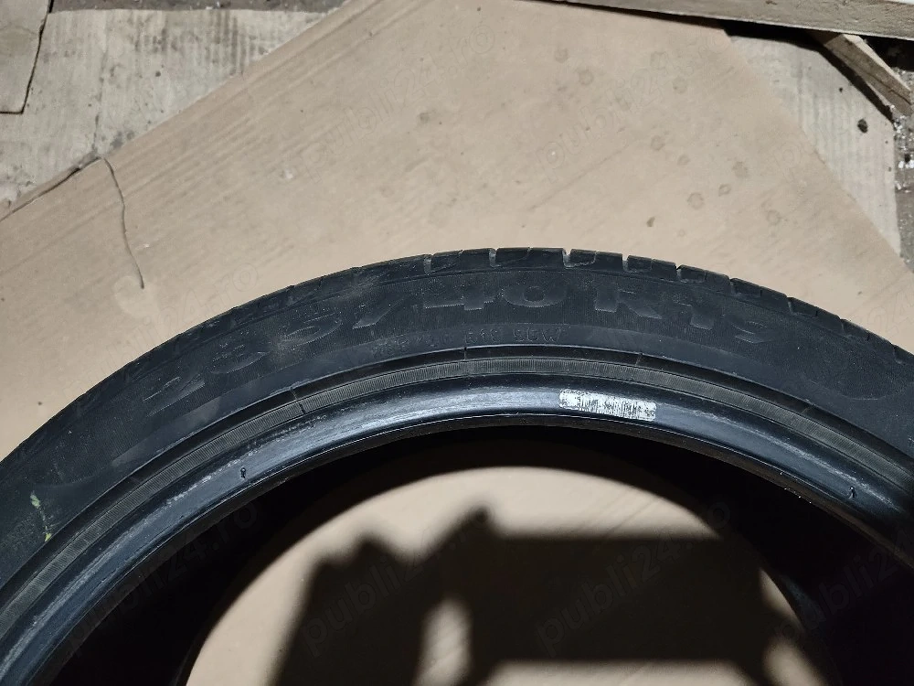 Vând 2 anvelope vara Pirelli