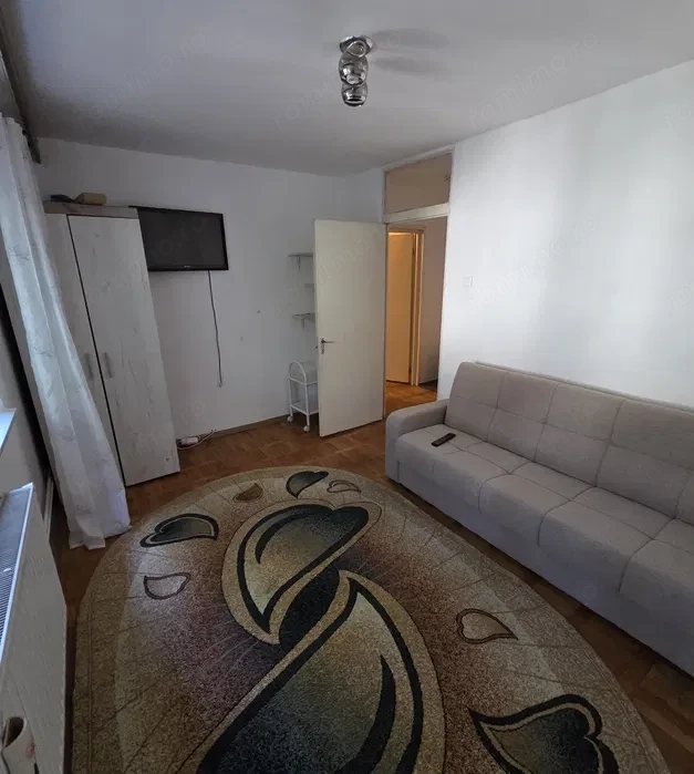 2 cam cf 1 bloc izolat centrala proprie etaj 2 zona Girocului
