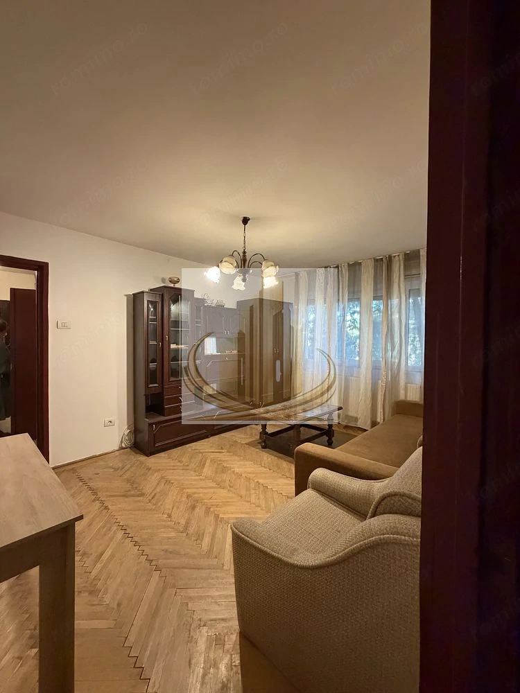 Apartament de inchiriat 2 CAMERE, Garaj zona Cetatii