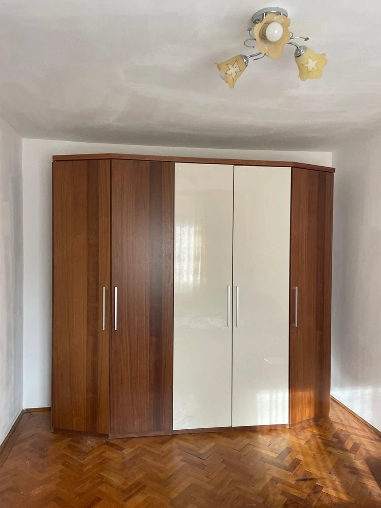 Ofer pentru inchiriere apartament cu 2 camere