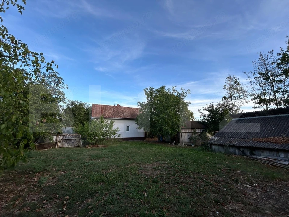 Casa de vanzare-6000mp teren