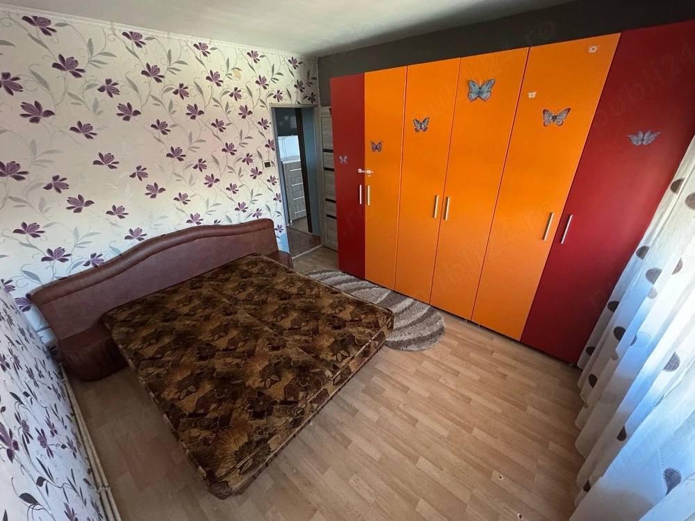 Dau in chirie apartament pe termen lung,se acceptă animale de companie talie medie  mică