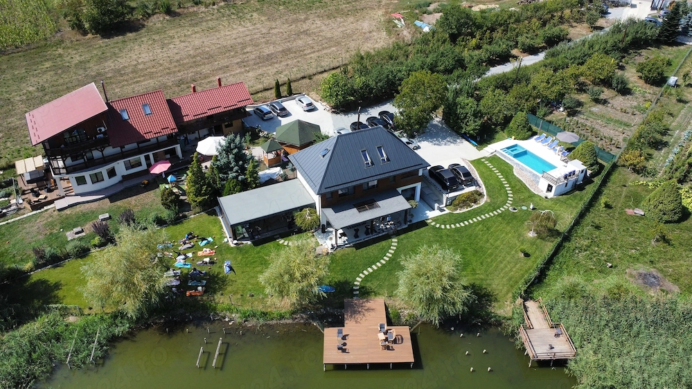 Inchiriere locatie pentru evenimente private la lacul Geaca, Cluj