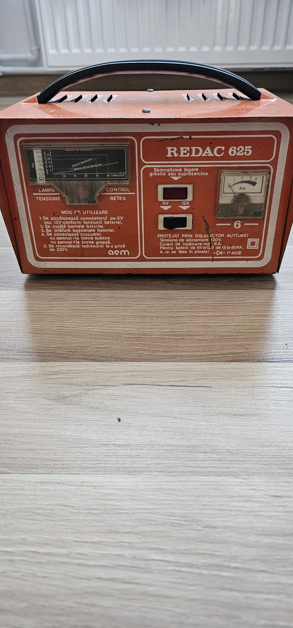 Redresor REDAC 625 pentru baterii de 6 si 12 V