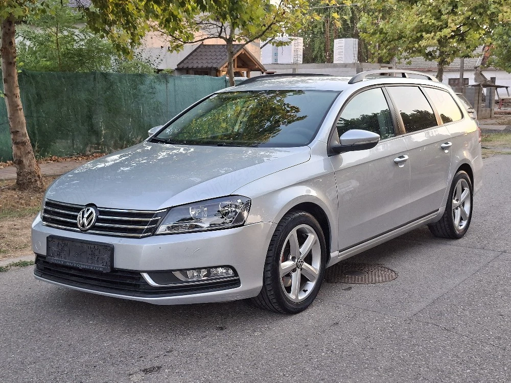 VOLKSWAGEN Passat