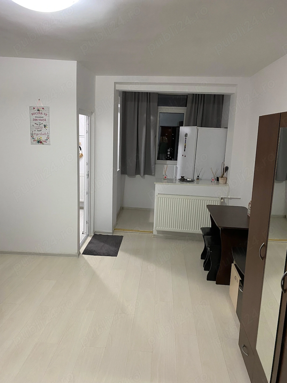 Închiriez garsonieră confort 1