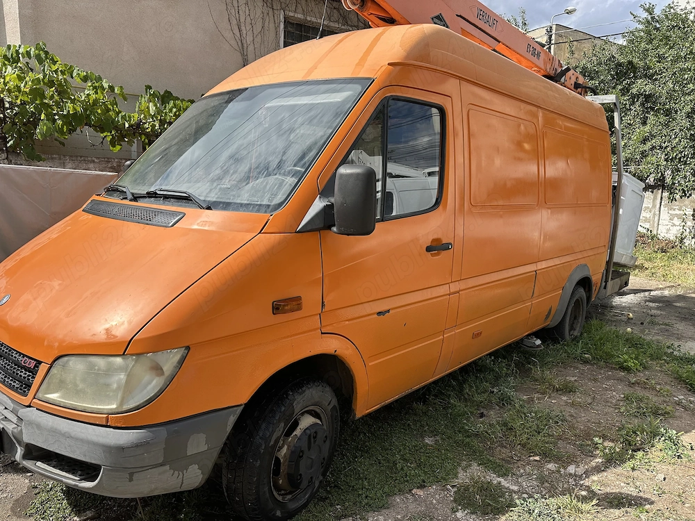 Vând 2  Mercedes Sprinter 411 CDI cu nacele Versalift   12,5 m