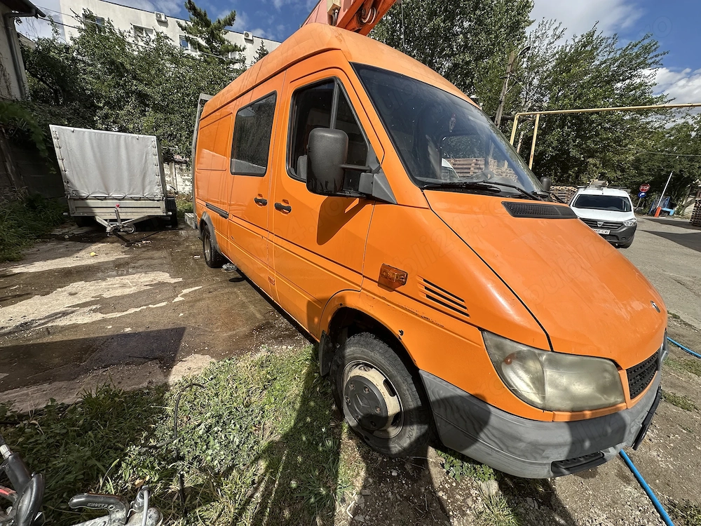 Vând 2  Mercedes Sprinter 411 CDI cu nacele Versalift   12,5 m