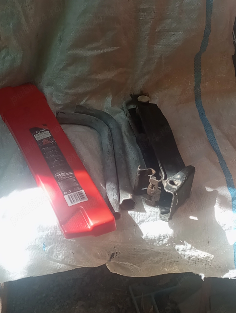 Cric auto,cablu încărcare ,redresor baterie,triunghiuri ,compresor umflat roti Einhell