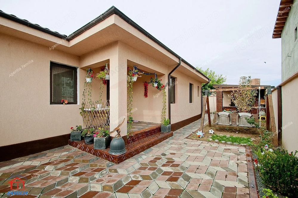 Vanzare casa frumoasa pe un singur nivel situata in Galati, zona Parc