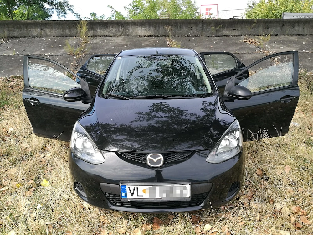 MAZDA 2