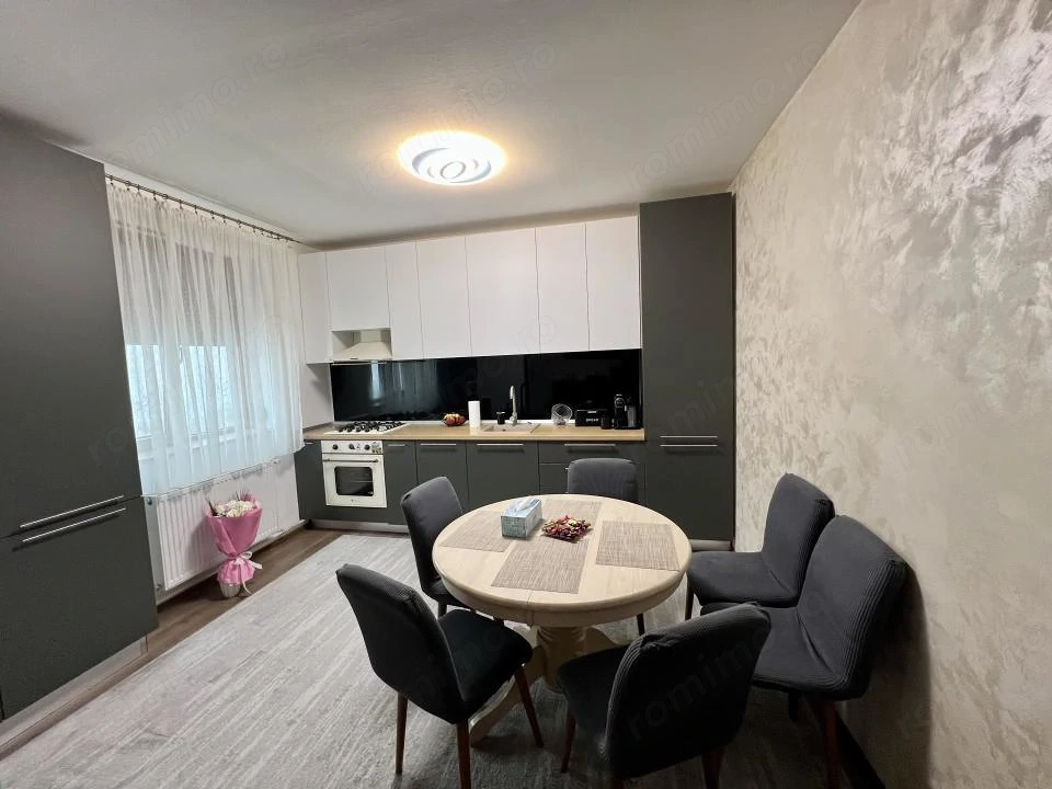 Casa cu 2 camere, 54 mp, curte comuna, parter - Zona Freidorf