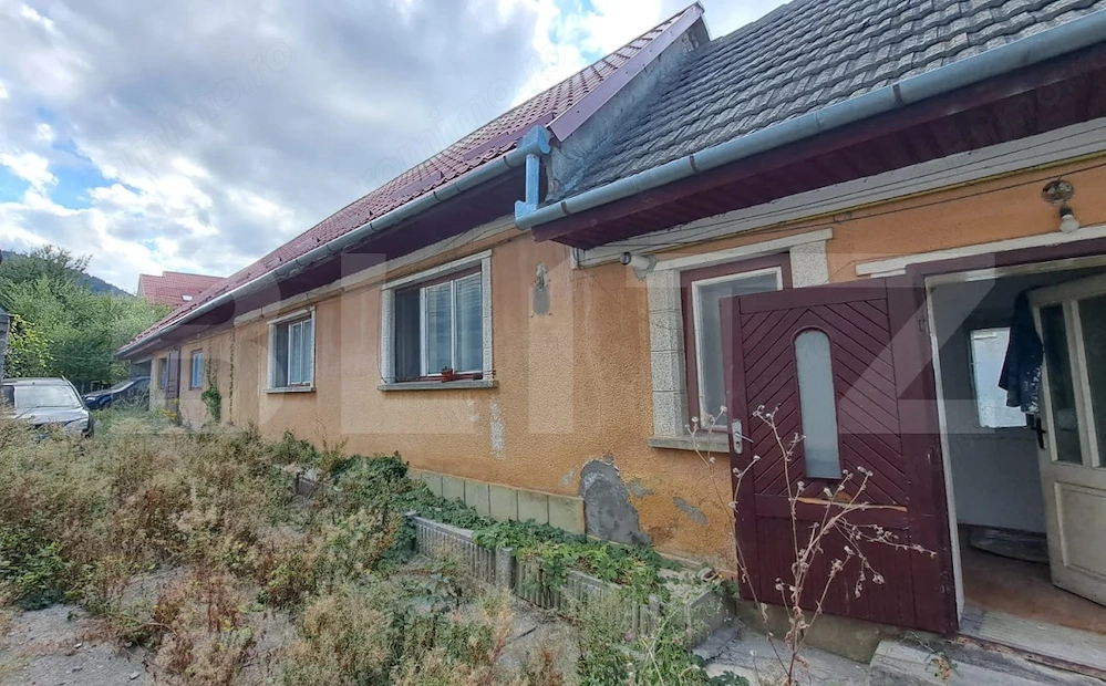 Casa individuala de vanzare, 120 mp, teren 468 mp, zona Sacele