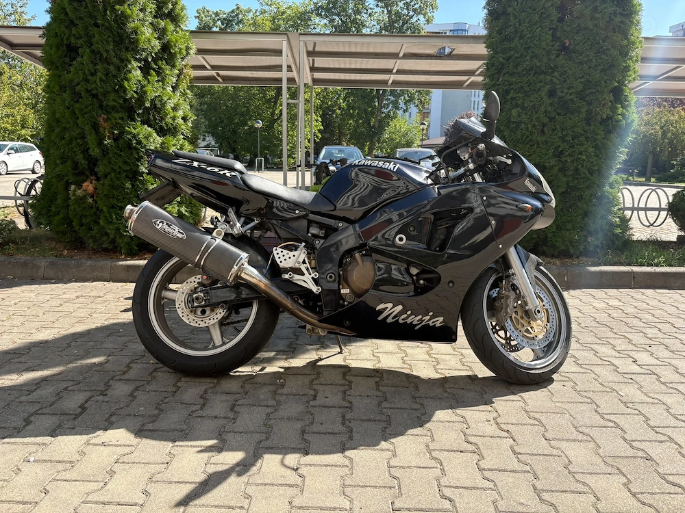 Titlu: Kawasaki Ninja ZX-6R 2000
