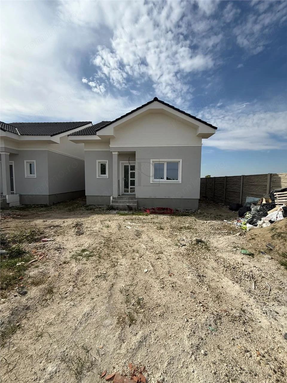 Duplex modern  #238;n Mo #537;ni #539;a Nou #259; | 2 dormitoare + mansard #259; de 50 mp pentru ext