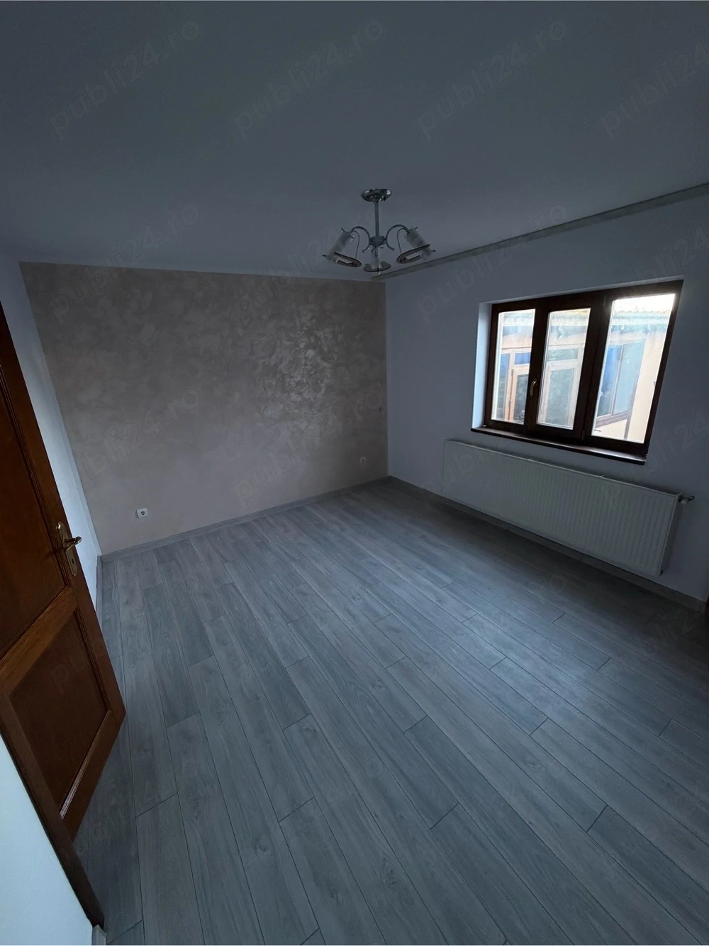 Închiriez spațiu în Golești situat la E85