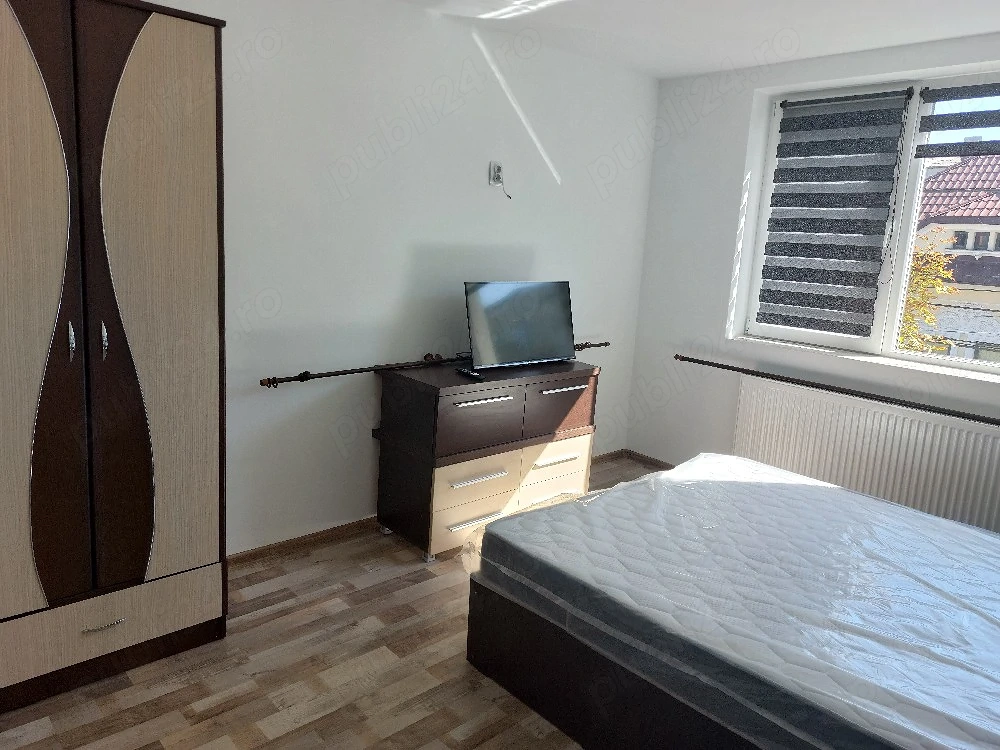 Propietar închiriez apartamet 2 camere.